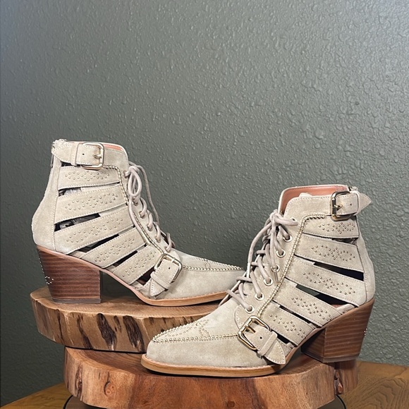 NEW HTF COACH PAISLEY BOOTIE - Picture 7 of 16